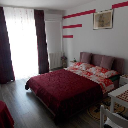 Hanifa Apartmani 罗维尼 外观 照片