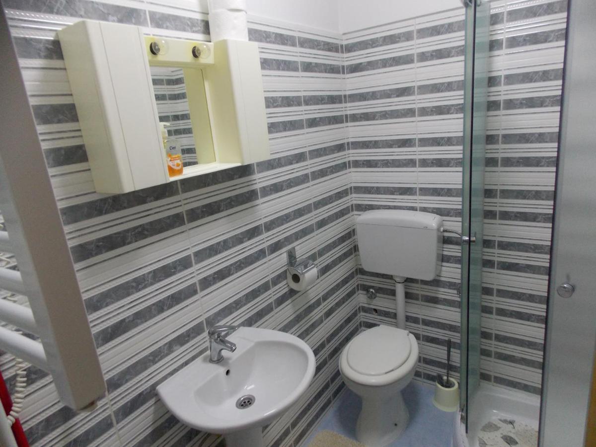 Hanifa Apartmani 罗维尼 外观 照片
